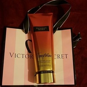 Victoria secret temptation lotion